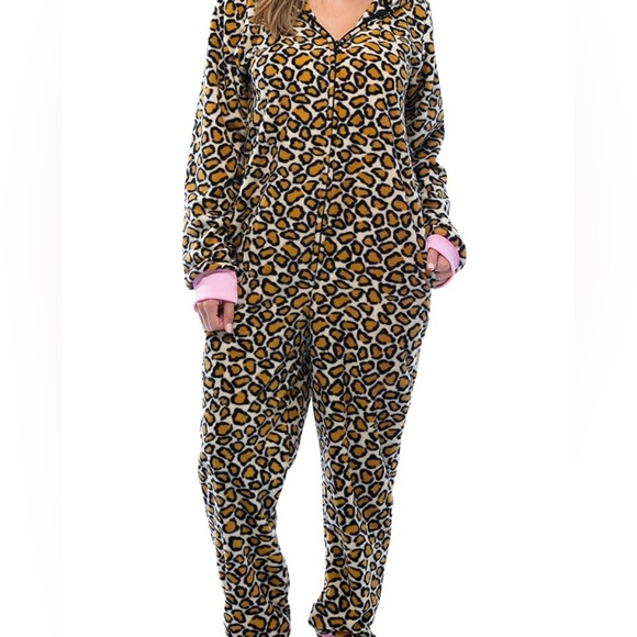 Leopard Adult Onesie Pjs - Picture 4 of 5